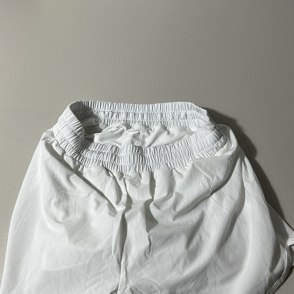 Beyond Yoga Stretch Woven In Stride Lined Shorts 3 Inch Inseam White - Picture 6 of 9